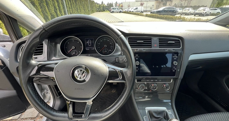 Volkswagen Golf cena 53000 przebieg: 119000, rok produkcji 2020 z Poznań małe 137